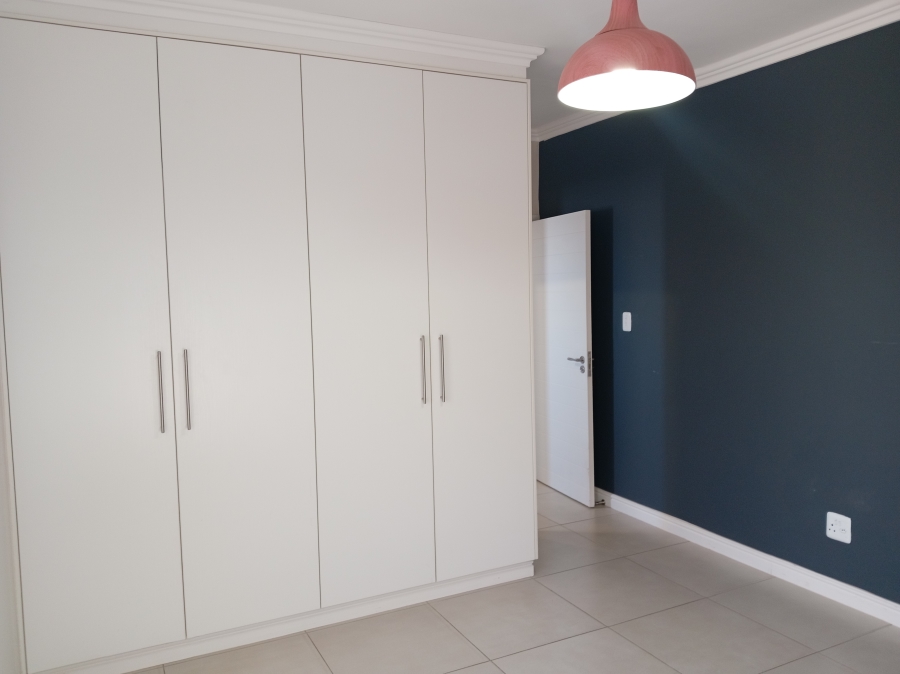 To Let 3 Bedroom Property for Rent in Kraaibosch Park Western Cape